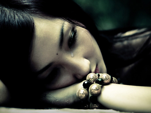 crying-girl-sad-tear-tears-favim-com-84296