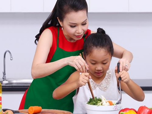 Điểm danh các bà mẹ nóng bỏng trong showbiz&nbsp;Việt